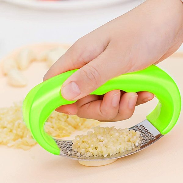 Manual Garlic Press Rocker with Handle Stainless Steel Garlic Crusher Squeezer Slicer Mincer Chopper Kitchen Gadget Tool