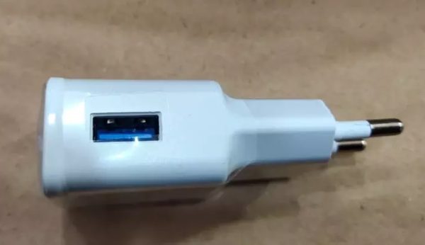 SAMSUNG 2020.series charger Q30 ORIGINAL